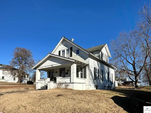 802 S Oak St, California, MO 65018