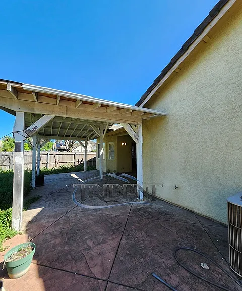 1105 Johnathan Dr — Photo 20