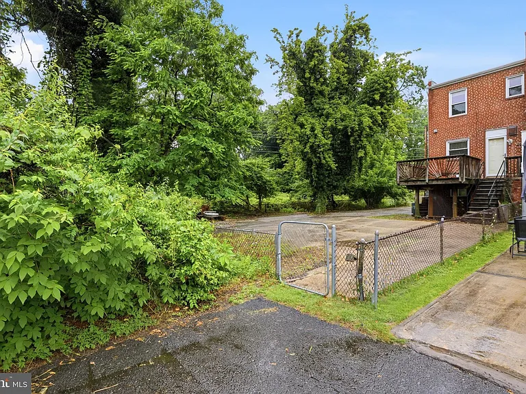3101 E St SE — Photo 38