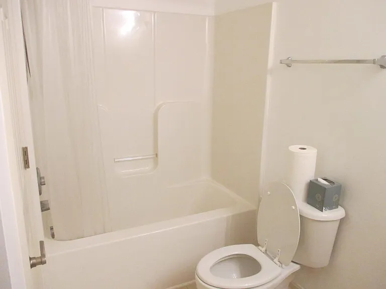 9507 Wedge Way — Photo 4