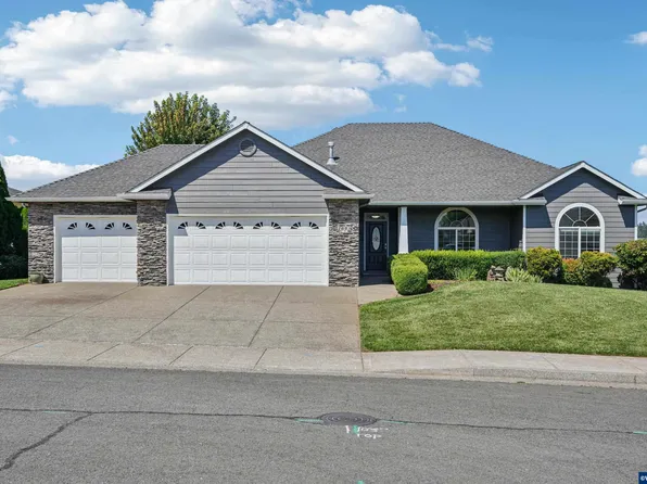 1093 NE Pine View Dr, Sublimity, OR 97385
