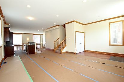 2nd image of 3120 S Giles Ave