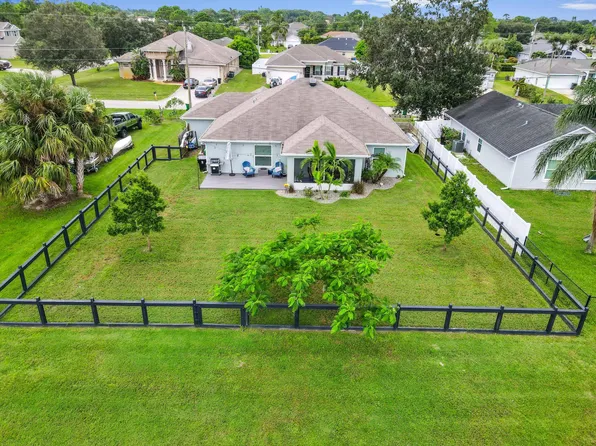 224 SW Ridgecrest Drive, Port St Lucie, FL 34953