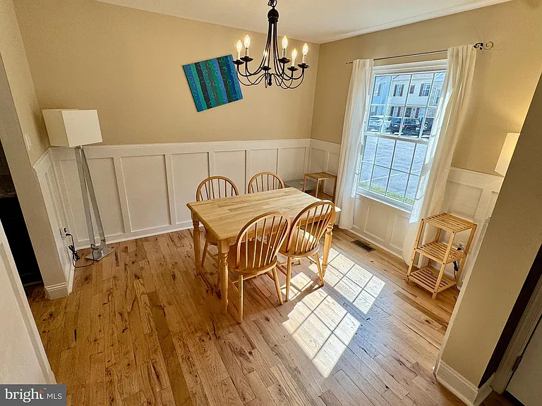 903 Wind Ridge Dr — Photo 4
