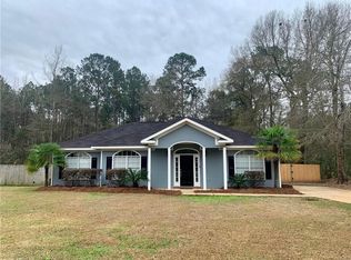 202 Maple Ave E, Satsuma, AL 36572