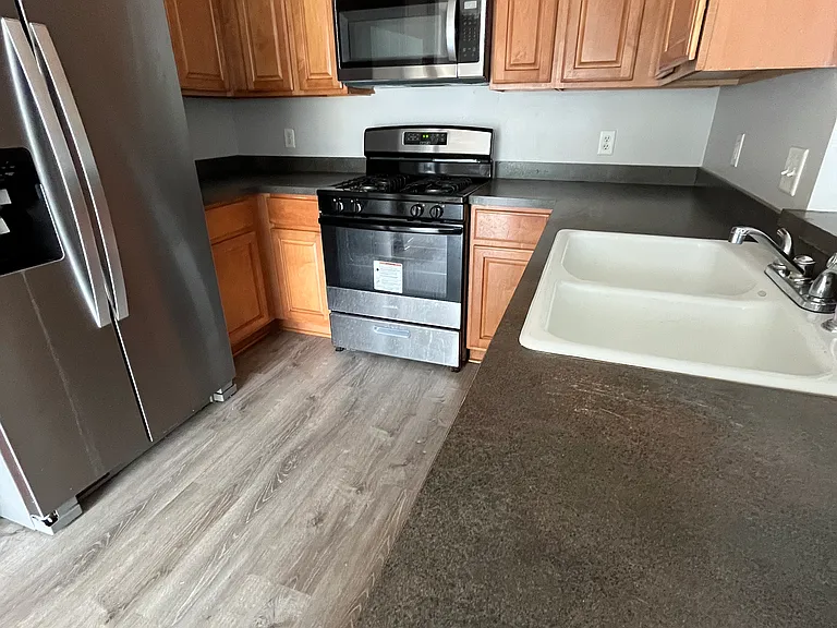 10660 Ironwood Pkwy — Photo 9