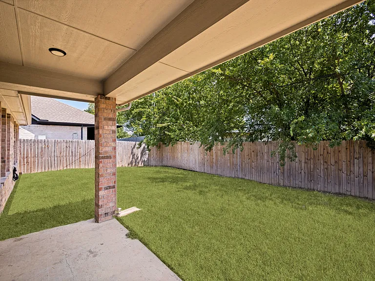 122 Elm Ln — Photo 24