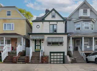 16 E 42nd St, Bayonne, NJ 07002