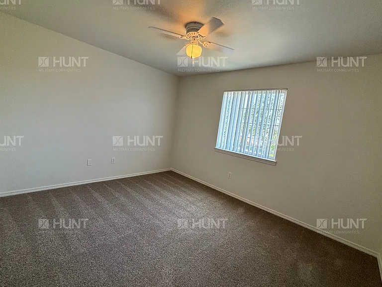 336 Ponmunjom Cir — Photo 10