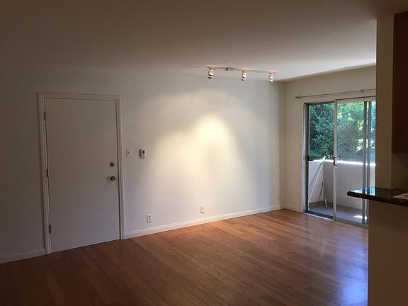 3rd image of 3651 McLaughlin Ave APT 7