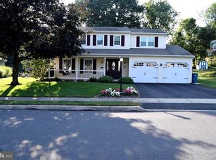 882 Hawthorn Ave, Mechanicsburg, PA 17055