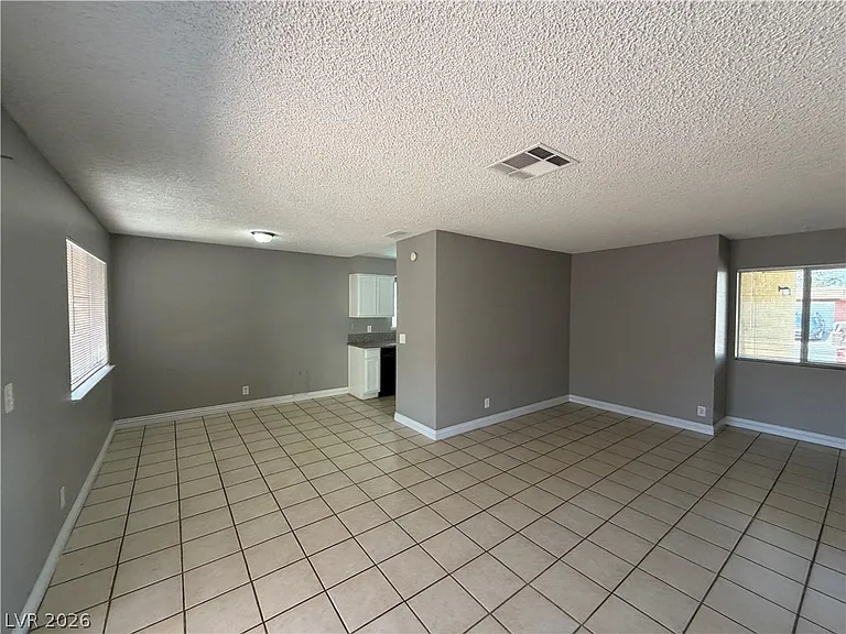 4732 Chantilly Ave — Photo 5