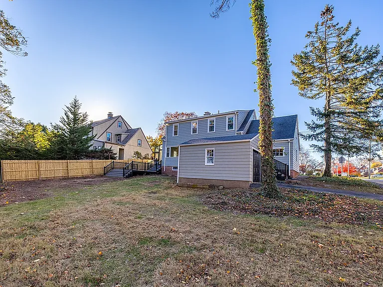 51 Hepburn Rd — Photo 18