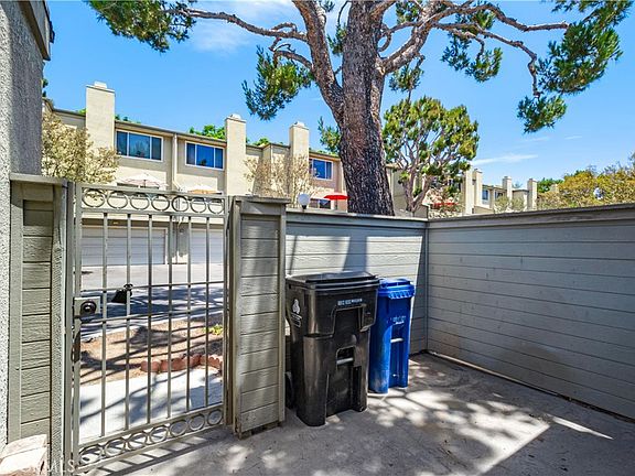 3rd image of 15794 Midwood Dr Unit 3
