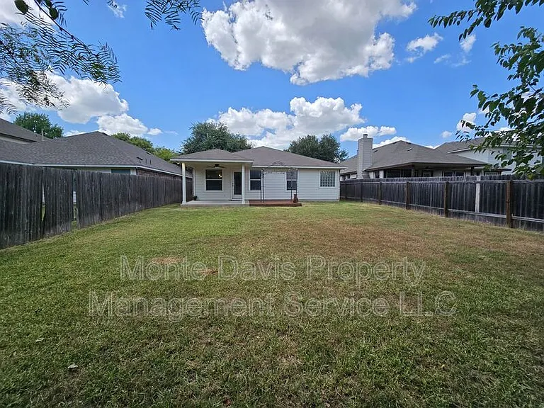 14309 Ballycastle Trl — Photo 36
