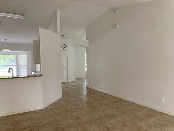 4th image of 50 Perrotti Ln