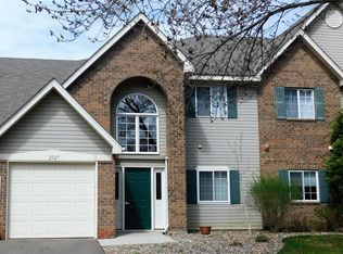 2527 Wilshire Ct, Mendota Heights, MN 55120