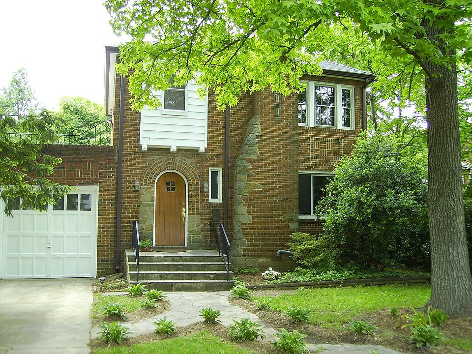 Walk to Cheverly metro!