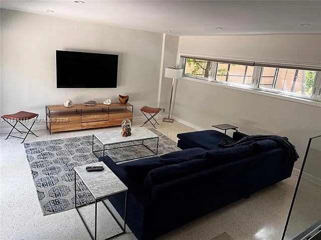 2301 S Miami Ave — Photo 40
