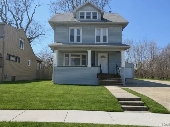 51 Henderson St, Pontiac, MI 48341