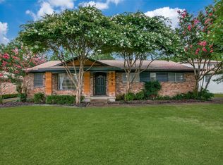 8049 Woodhue Rd, Dallas, TX 75228