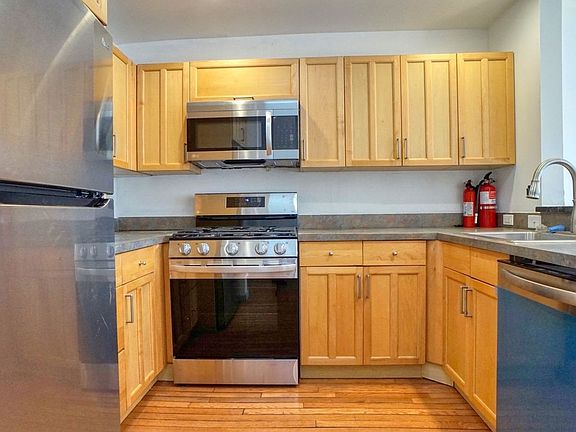 5th image of 493 Atlantic Ave #3F