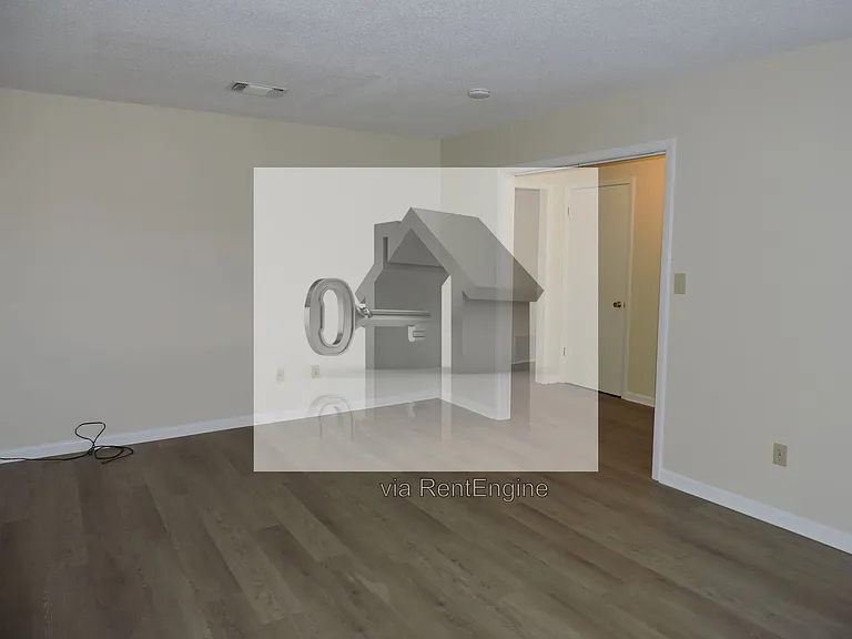 1885 Broyhill Cir — Photo 5