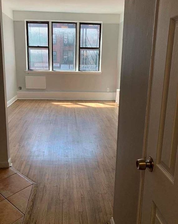 2nd image of 1582 1st Ave #C1