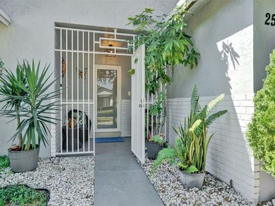 2528 Raleigh St, Hollywood, FL, 33020