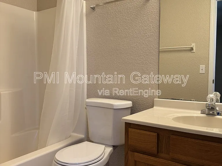 131 Primrose Dr #B — Photo 13