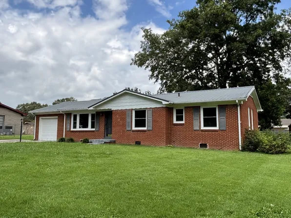 407 Crossfield Dr, Tullahoma, TN 37388