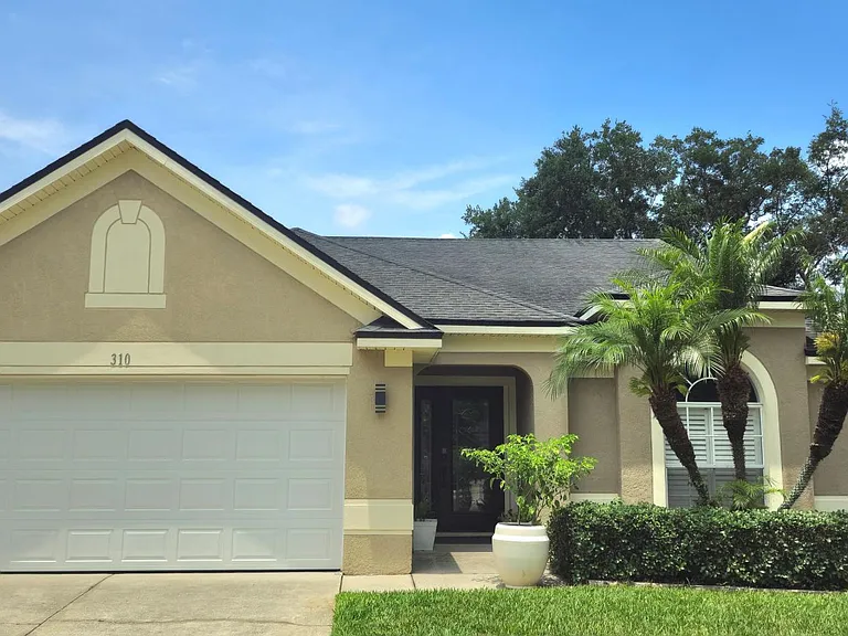 310 Woodleaf Dr — Photo 3