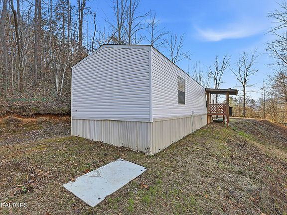 3rd image of 574 Peach Orchard Rd