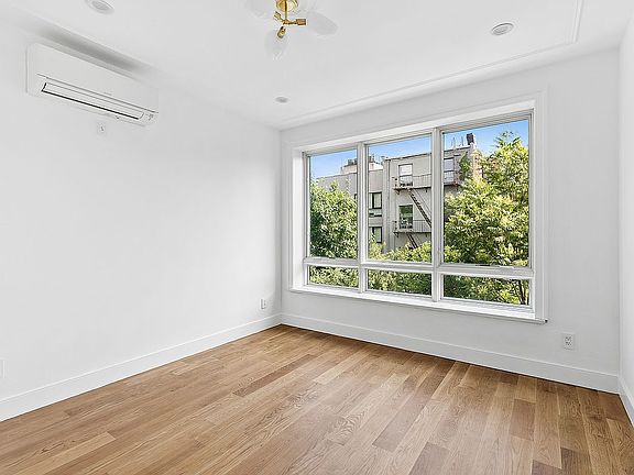 4th image of 226 Hart St #3B