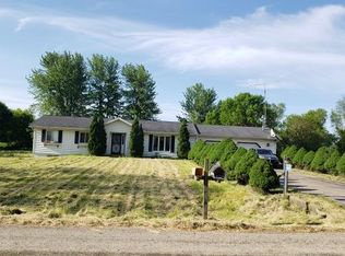 W8051 Birch Rd, Beaver Dam, WI 53916