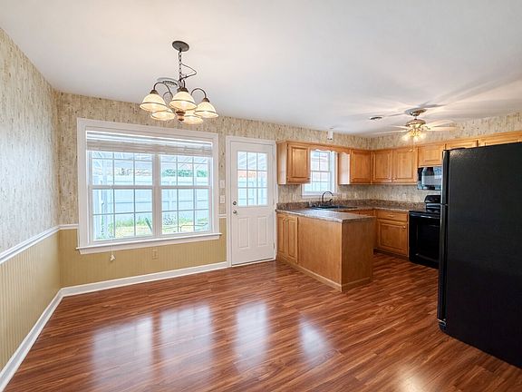 5th image of 401 Ravencliff Ct