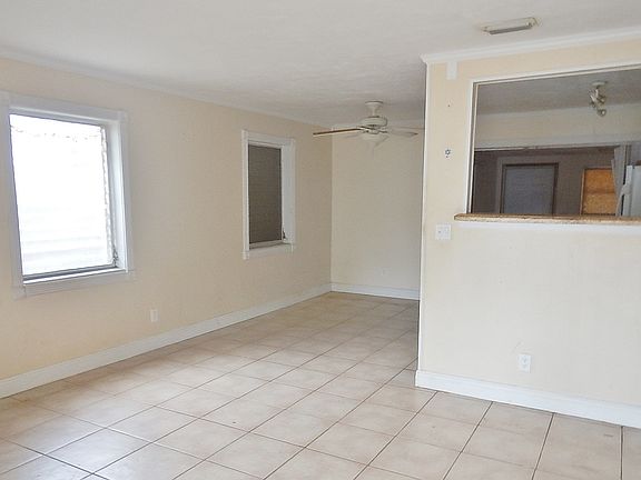3rd image of 3708 Merrill Ave