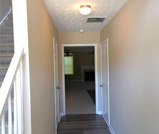 5th image of 138 Alton Cir