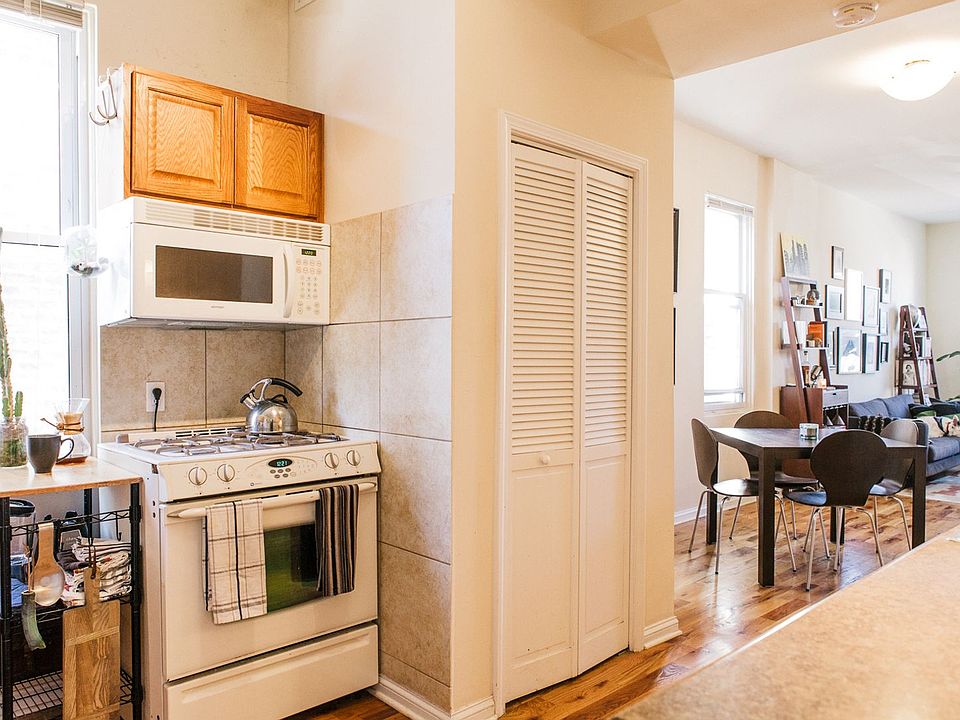 1st image of 2431 W McLean Ave APT 2E