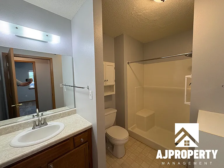1000 S Summit Ave #7 — Photo 14