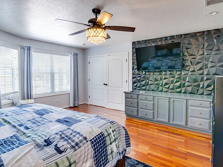 5529 NE Voyage Ave — Photo 23