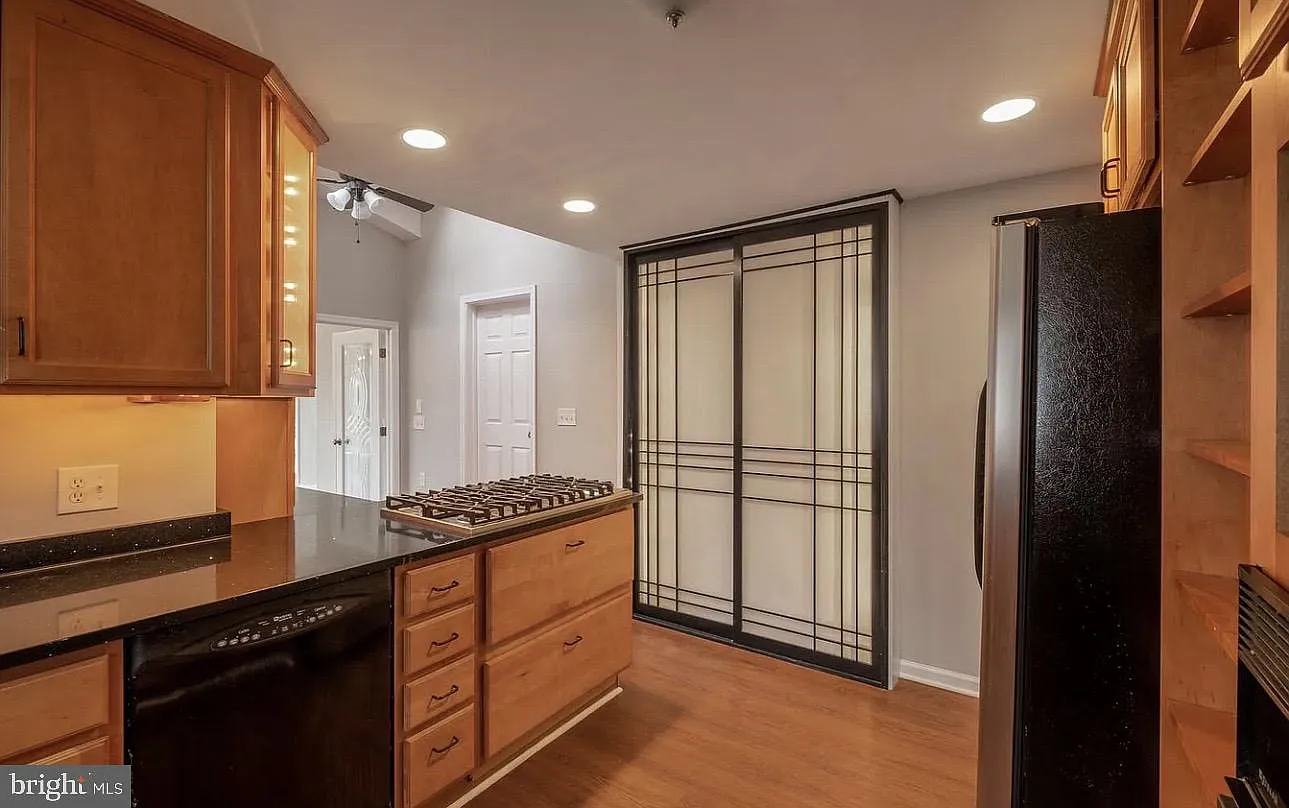3 bed, 1682 sqft, $3,500 — Photo 4