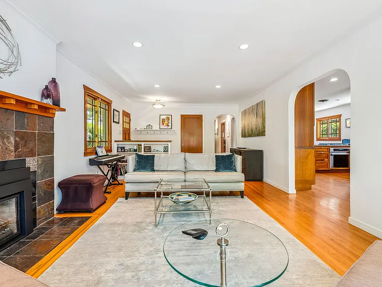 49 Karl Ave — Photo 8