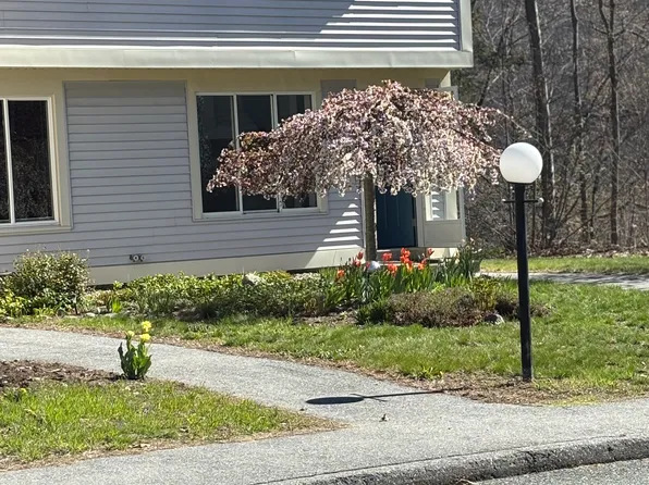 82 Morningside Cmns, Brattleboro, VT 05301