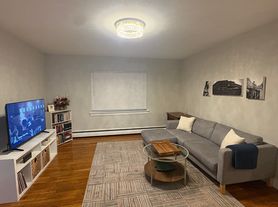 63 Selkirk Rd