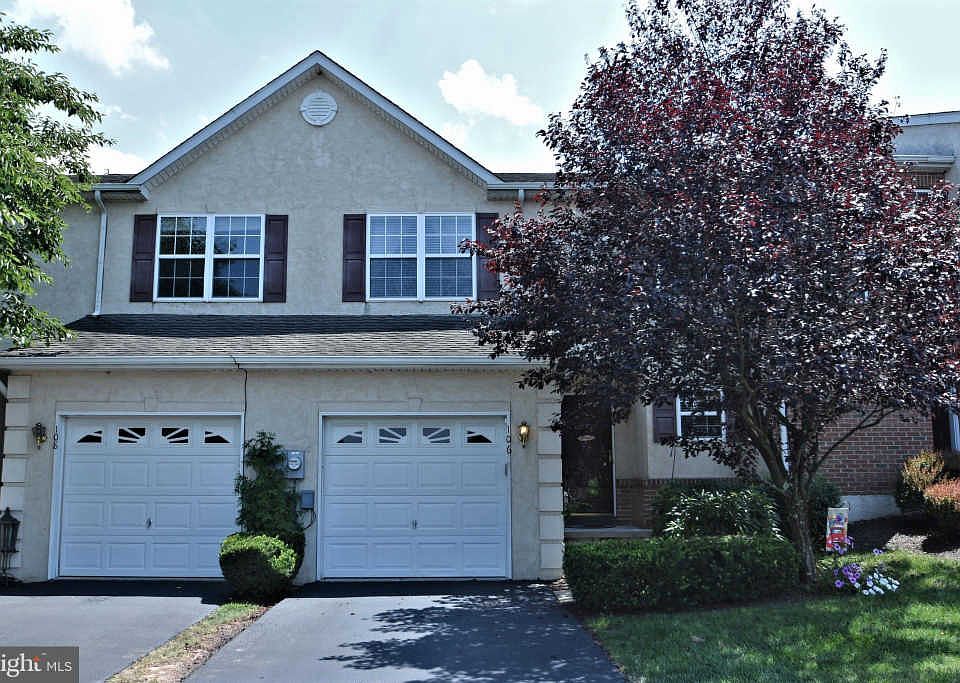 1st image of 106 Hillcourt Dr