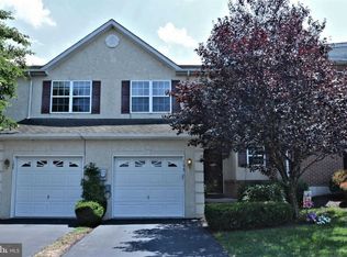 106 Hillcourt Dr, Red Hill, PA 18076