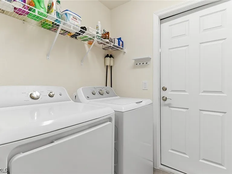7024 Hero Cir — Photo 29