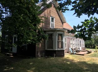 20926 W Cedar St, Laura, IL 61451