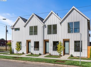 1307 NE Morgan St #3, Portland, OR 97211